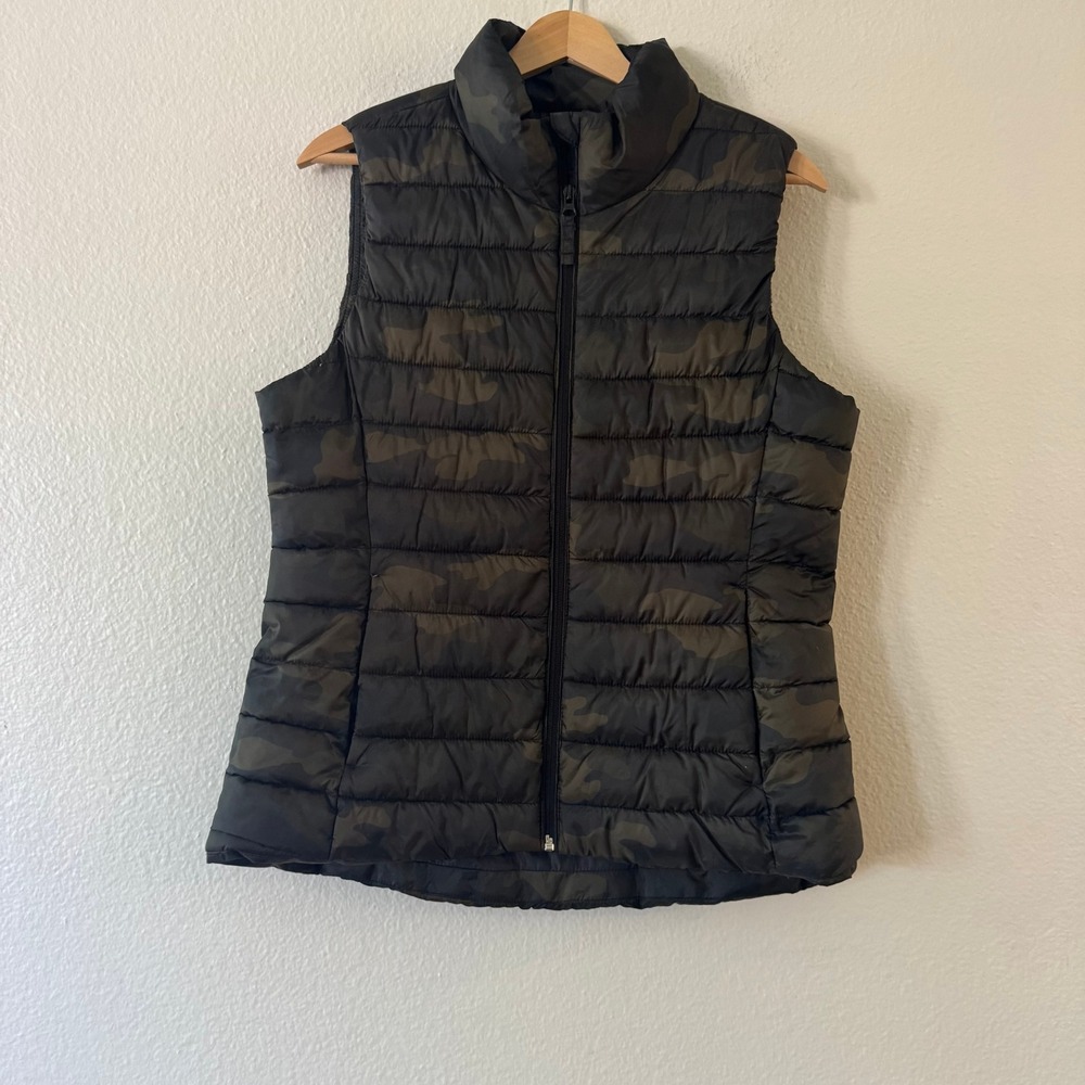 Old Navy Active Camo Puffer Vest Quilted Sleeveless‎ Jacket Size M Green Exc